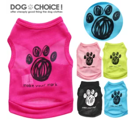 肉球柄の洋服の画像